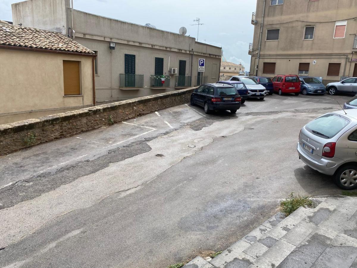 Apartmán Casa Vacanza Nicole Caltagirone Exteriér fotografie